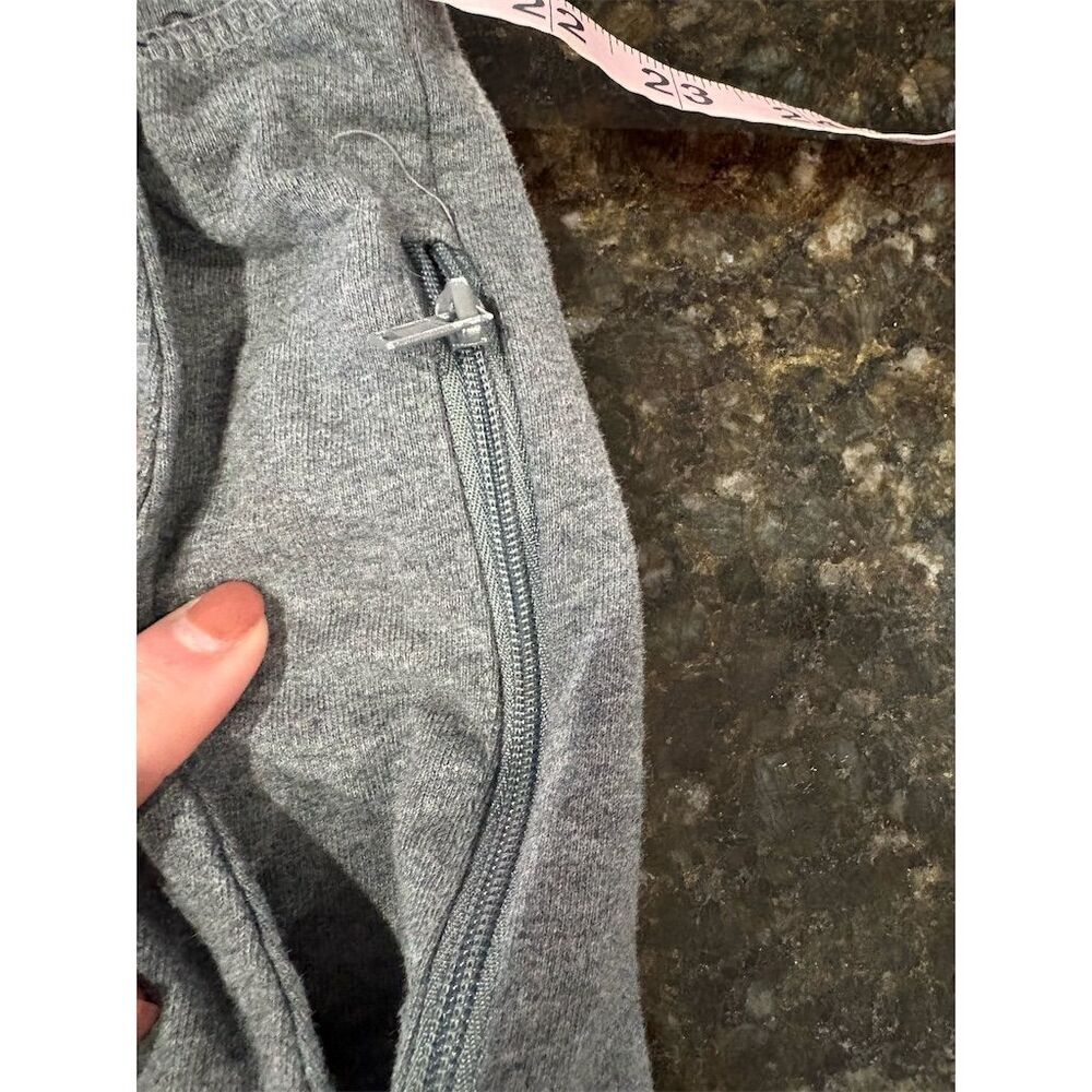 Eddie Bauer Men's 2XL Gray Sweat Lounge Shorts w/ Zippered Pockets - Picture 5 of 12